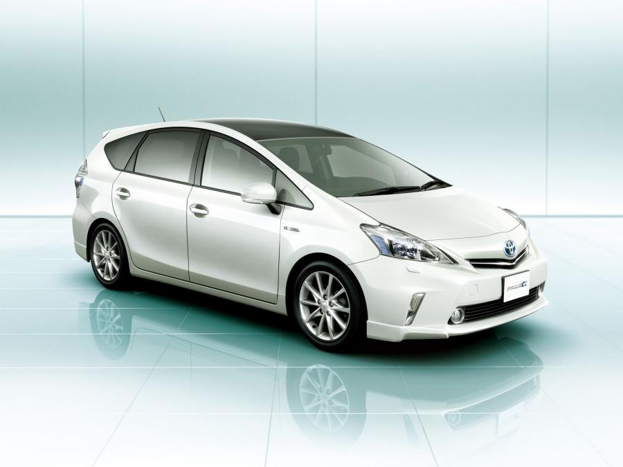  Toyota Prius MPV Alfa Touring Selection 2011 года  (фото 11 из 14)